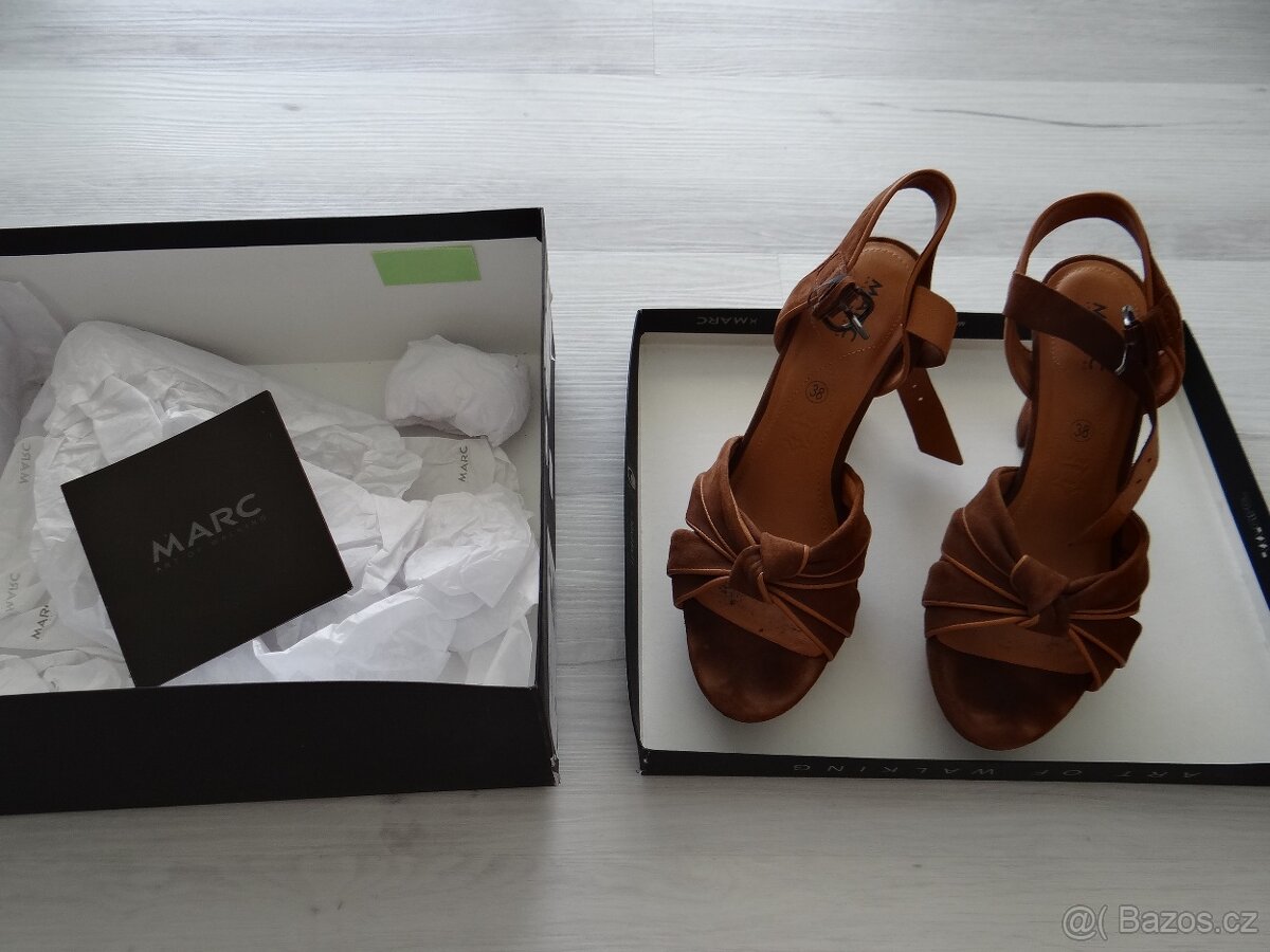 Hnědé semišové boty nad podpatku Marc (vel. 38) - 7