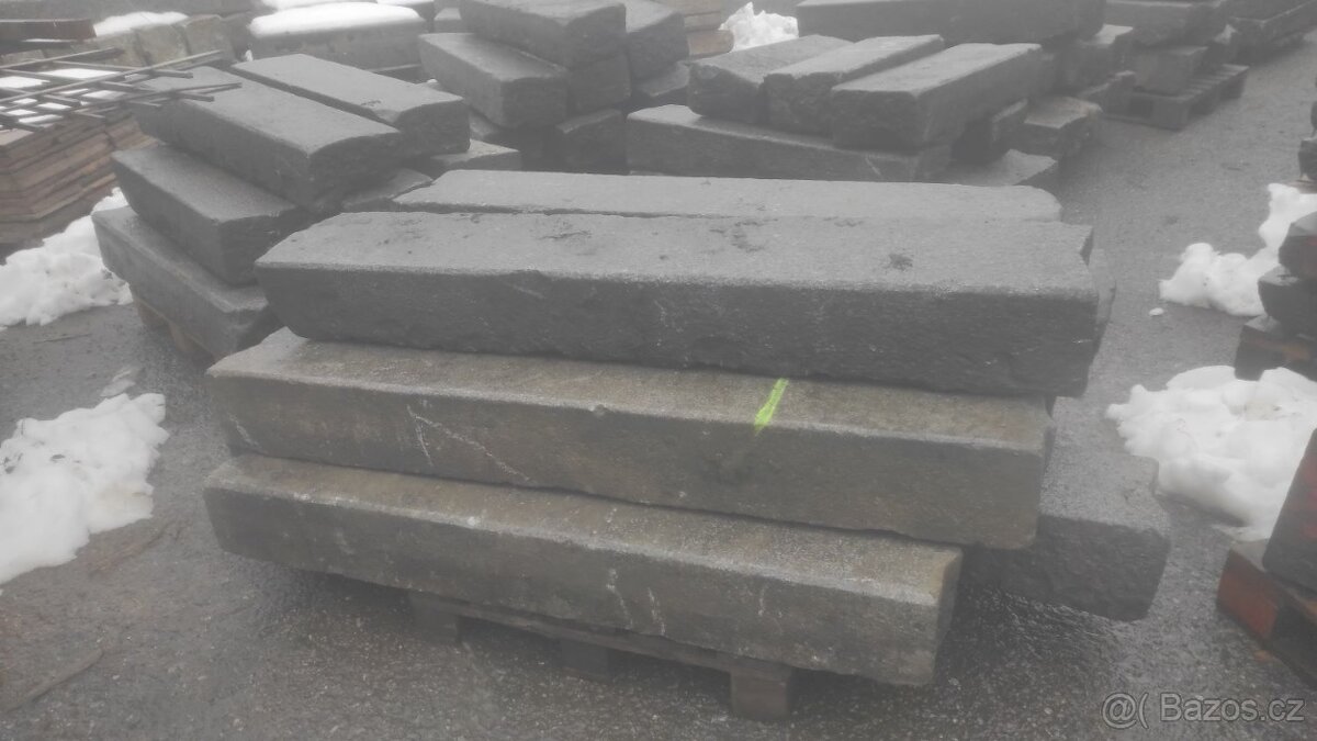 Staré kamenné obrubníky, obruby, žulové obrubníky, 200 bm - 7