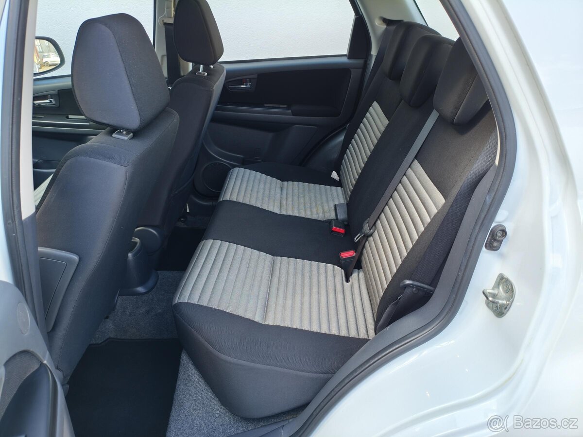 Suzuki SX4 1.6 VVT , 88 kW benzín, 2010 - 7