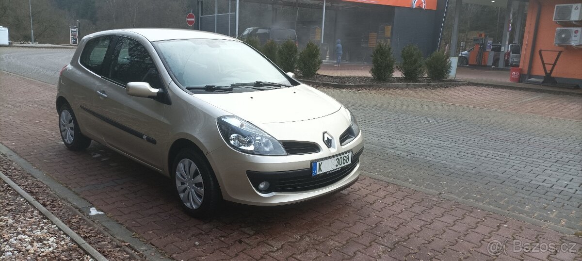 Prodám Renault Clio 3 , 1.6 i , 16V - 82 KW/111 PS - dovoz D - 7