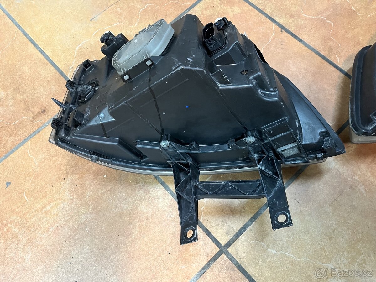 VW T5 Transportér - přední světla - 7