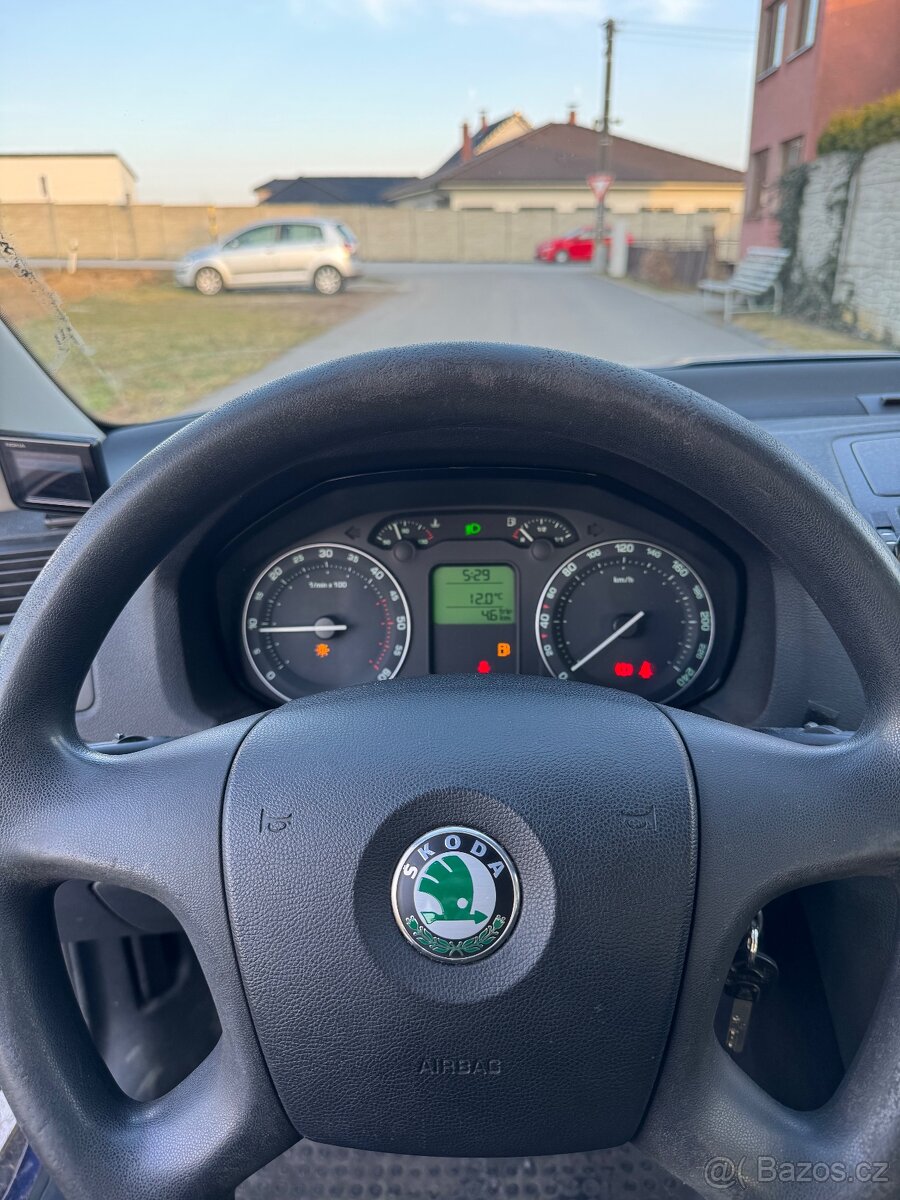 Škoda Octavia 2 2.0 TDI - 7