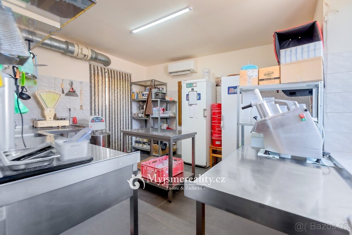 Prodej pizzerie 114 m², Kuchařovice, Znojmo, ev.č. LU2521 - 7