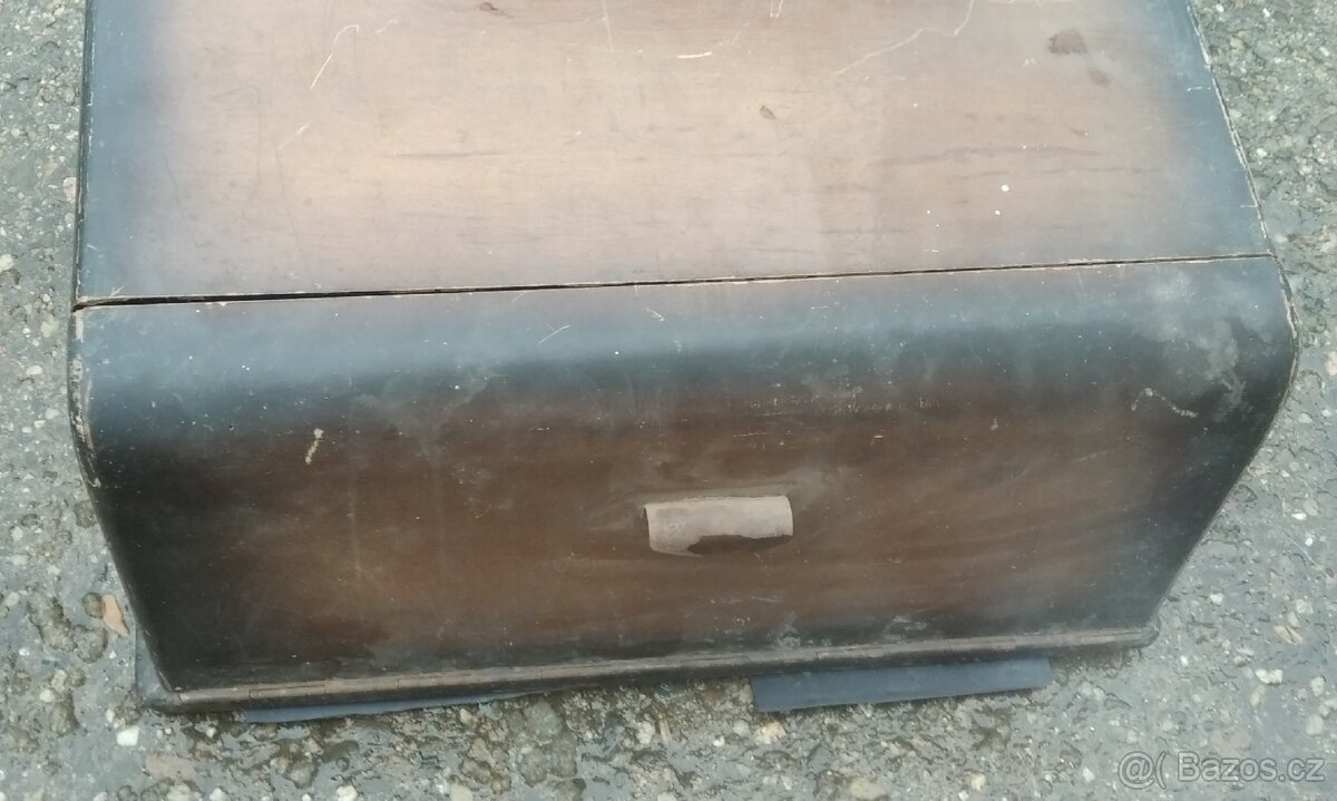 Prodám starý gramofon značky Supraphon - 7