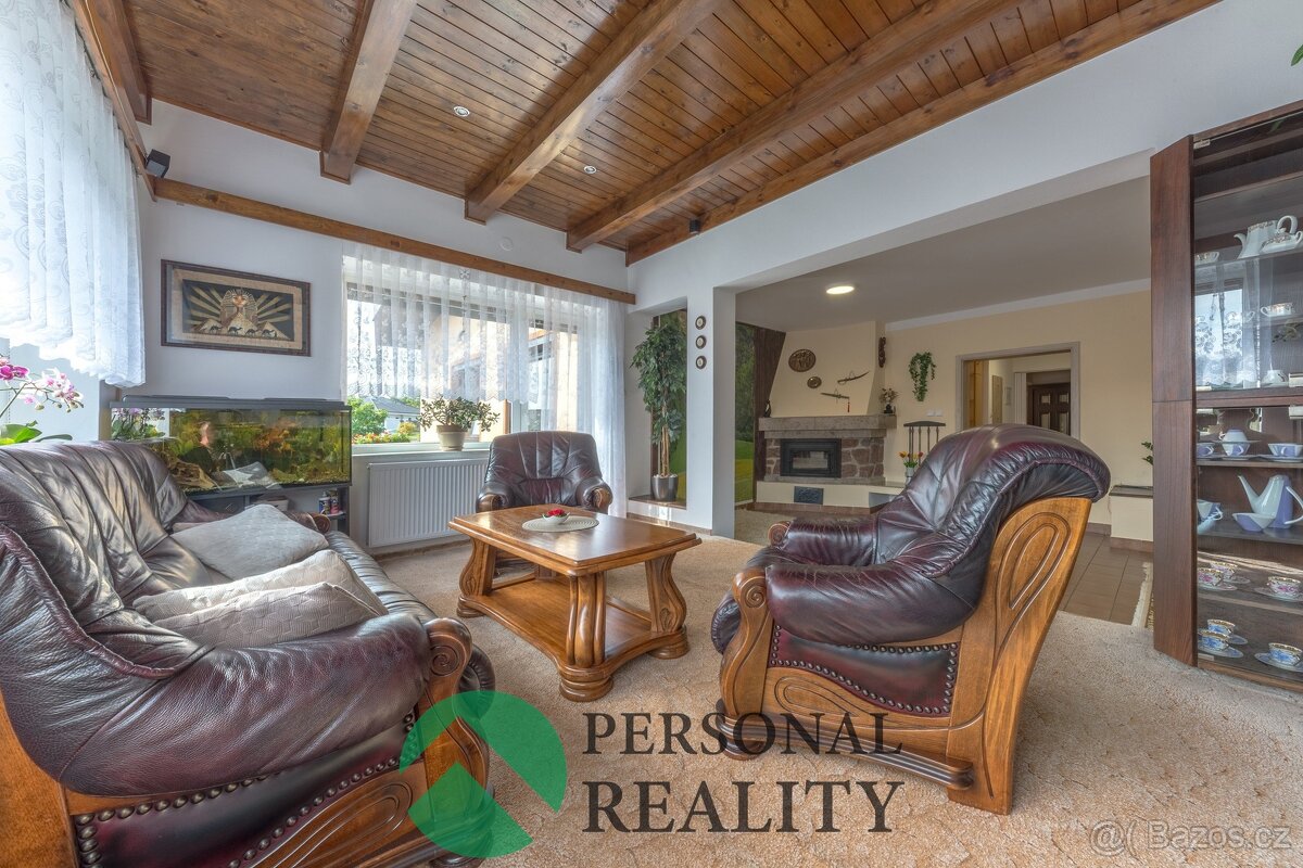 Prodej rodinného domu 225 m², Sazená, ev.č. 02563 - 7