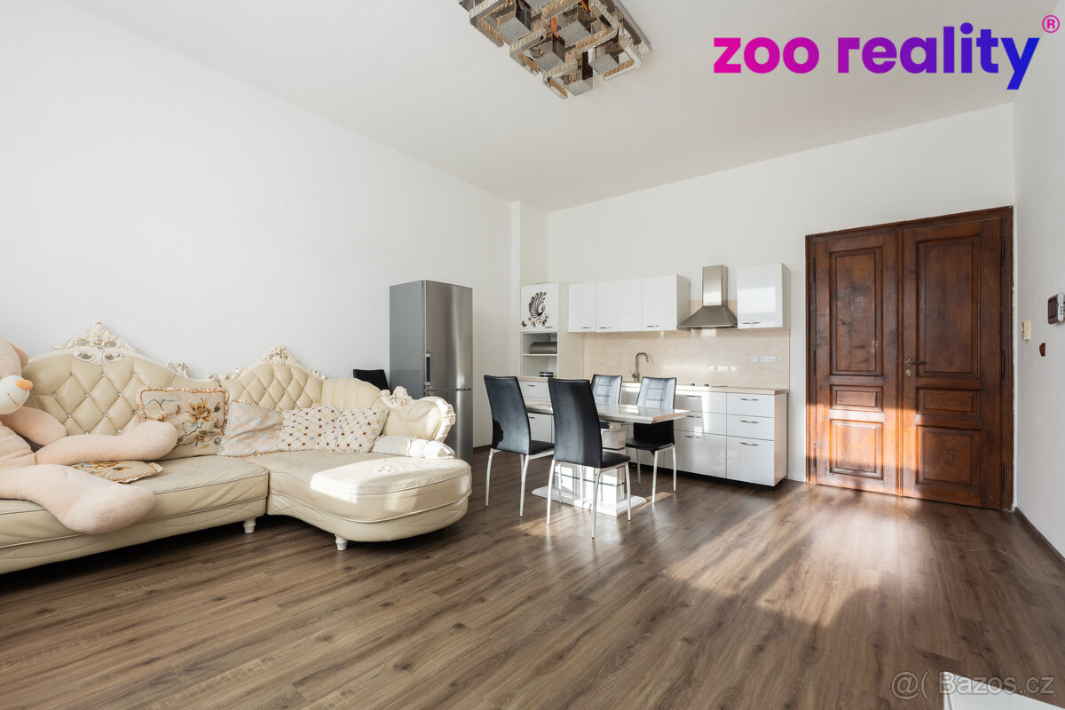 Prodej nadstandardní vily na velmi dobré adrese. - 7