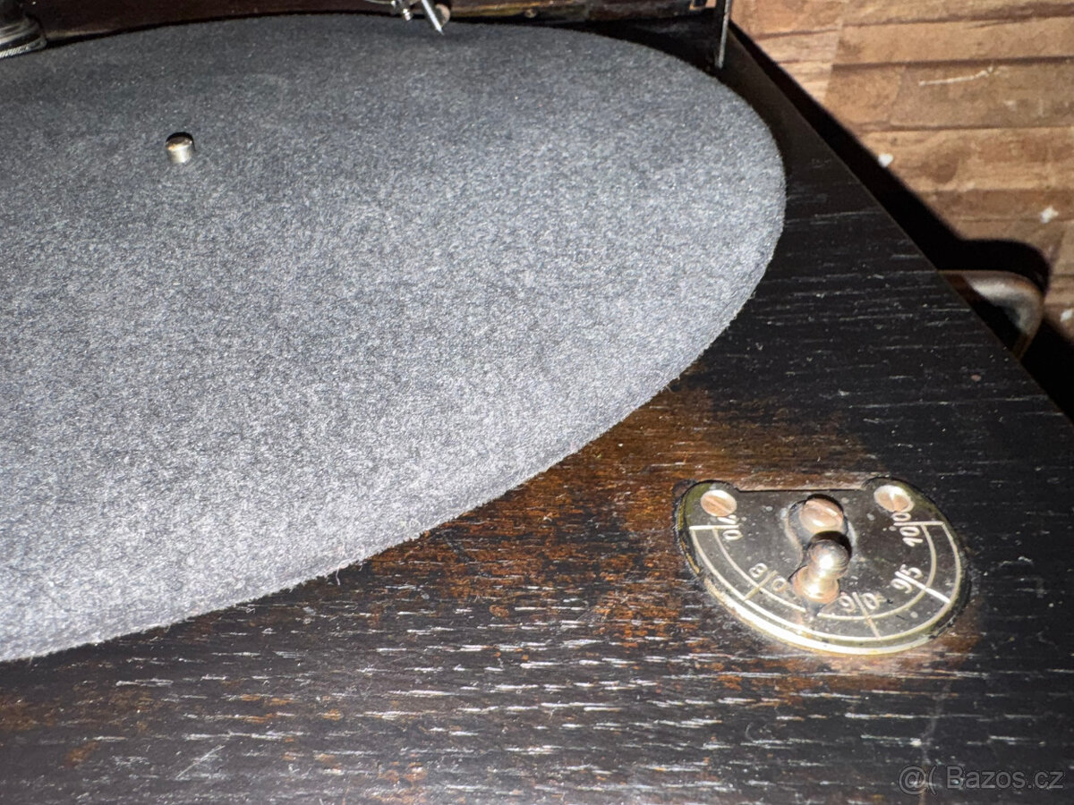 Starožitný gramofon v nevídáném top stavu. - 7