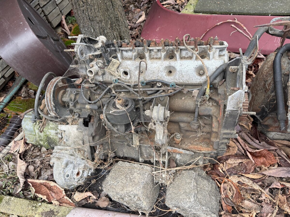 Citroen CX 2.5 GTI motor - 7