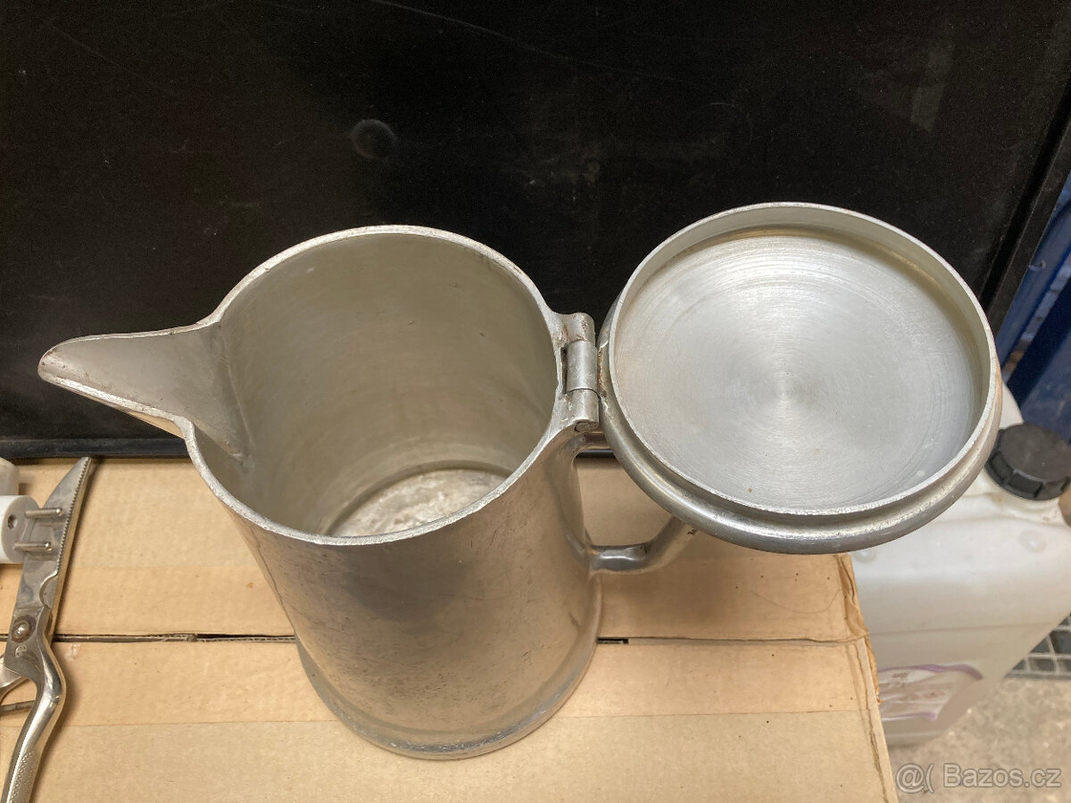 Konvice na vodu hlníková stará bytelná - 7