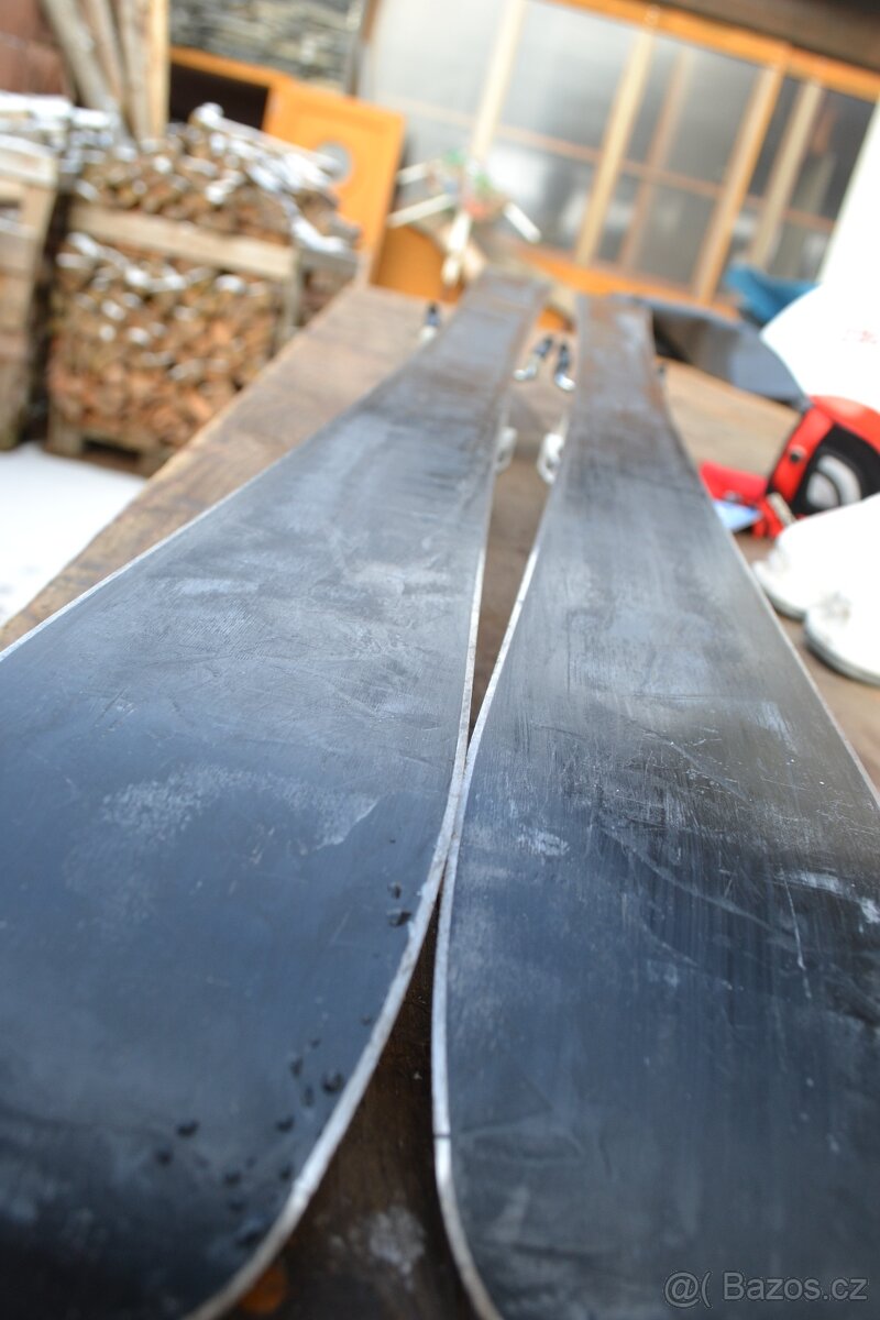 dětské lyže 120 cm nové vázko boty EU 36 hole a helma - 7