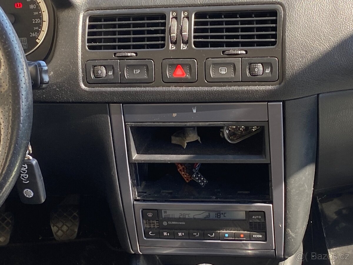 VW BORA 1.6 16V PACIFIC PROJEKT RV 2004 - 7