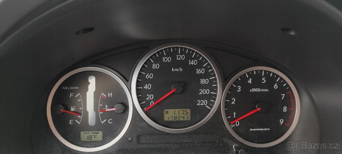 Subaru Impreza 2.0 benzín 2006 4x4 - 7