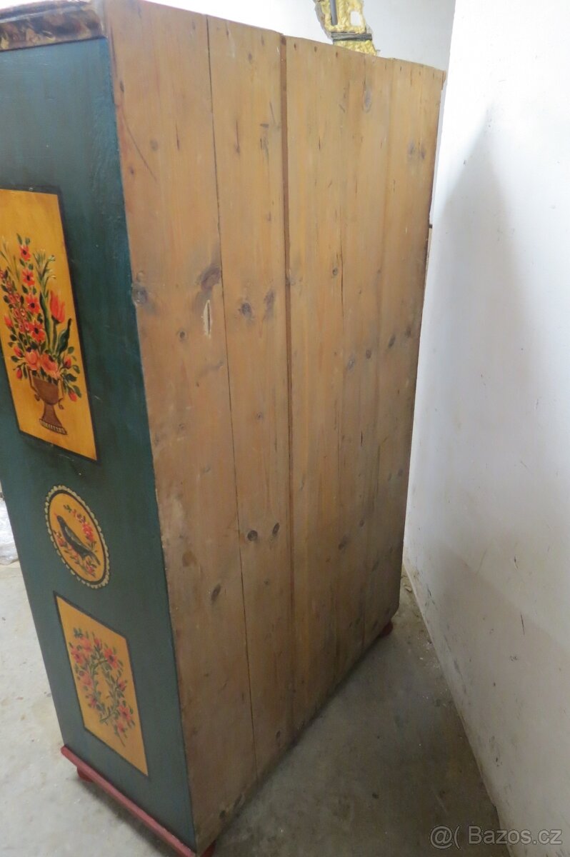 Malovaná skříň - 7