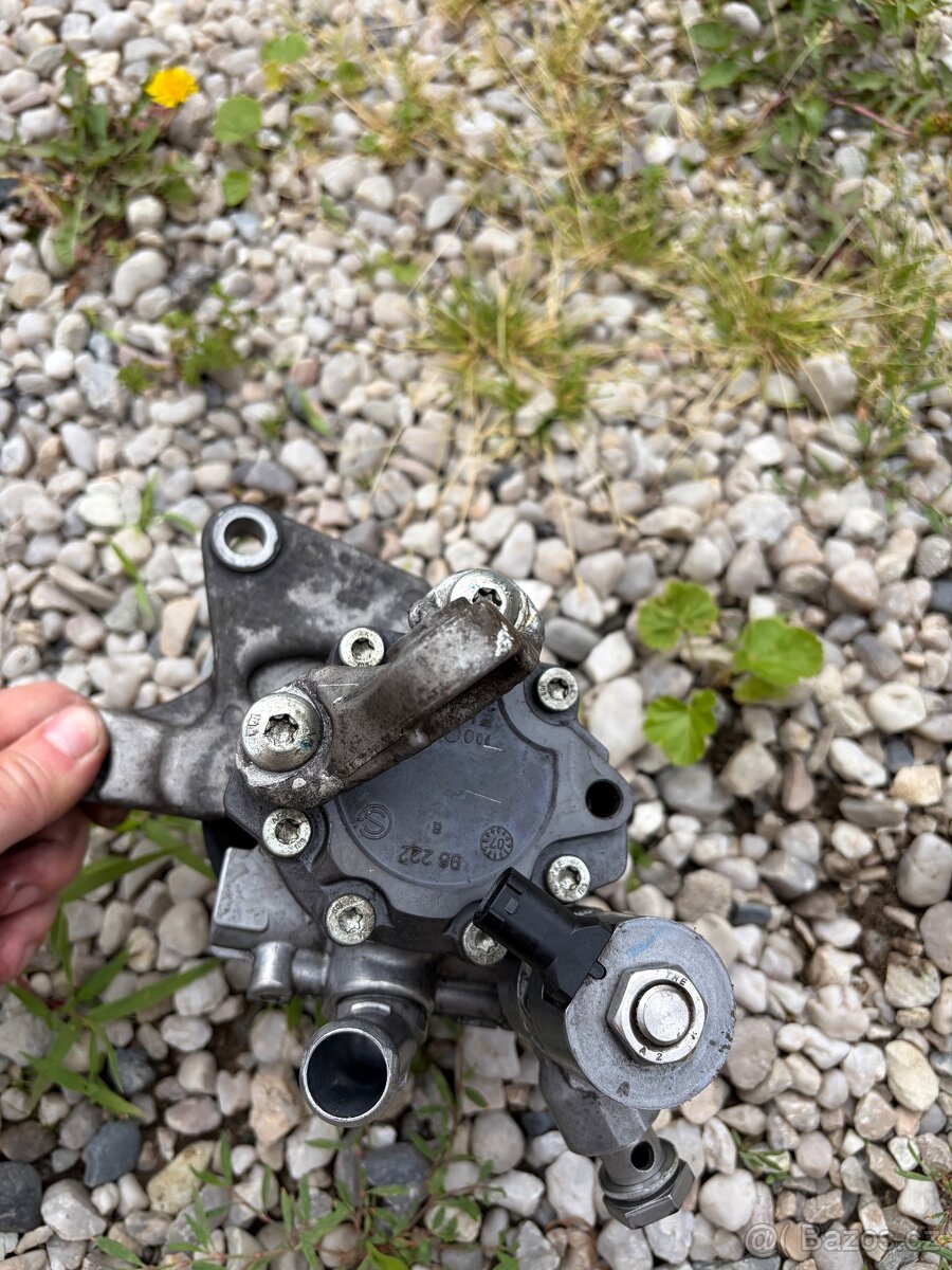 BMW E90/E91/E92/E93 N54 pumpa servo řízení - 7
