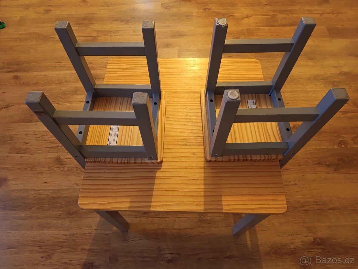 Stolek s židlemi - 7