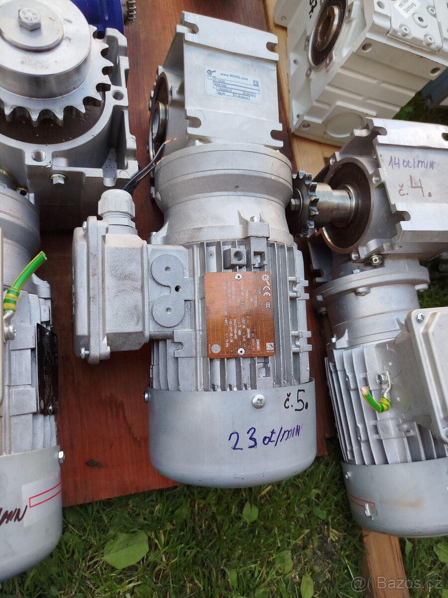 elektromotory s převodovkami - 7
