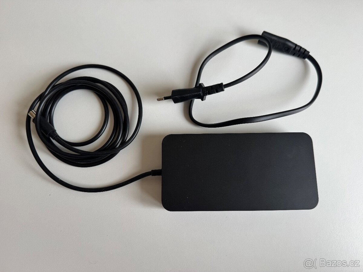 Microsoft Surface Thunderbolt 4 Dock - 7