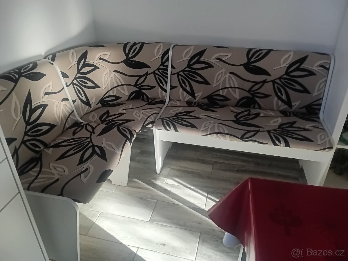 JÍDELNÍ ROHOVÁ SEDAČKA - 7