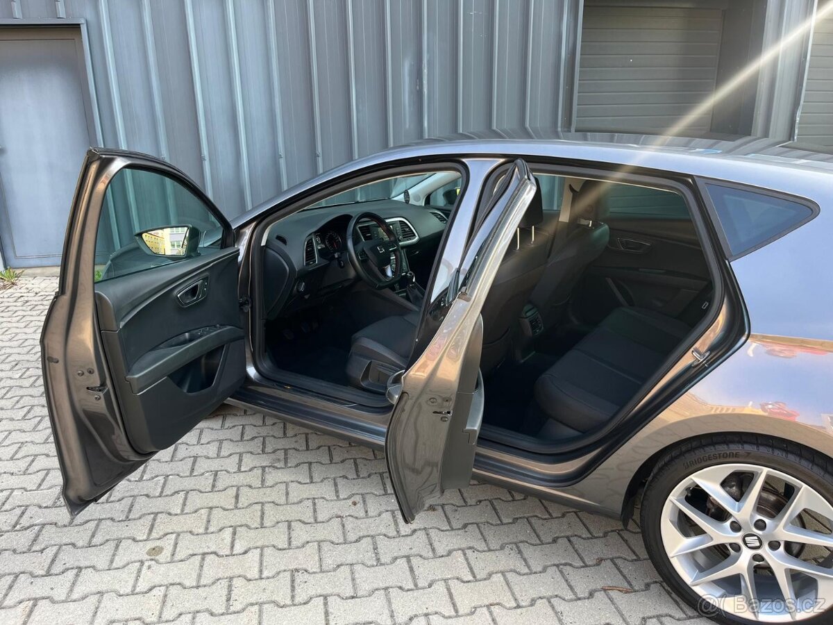 Seat Leon FR Hatchback 2.0 TDI Navigace LED 1.majitel - 7