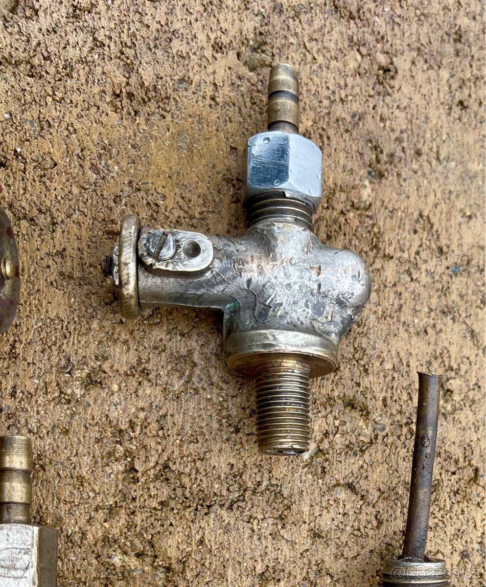 Jawa perak FJ, special, robot - paliváky - 7