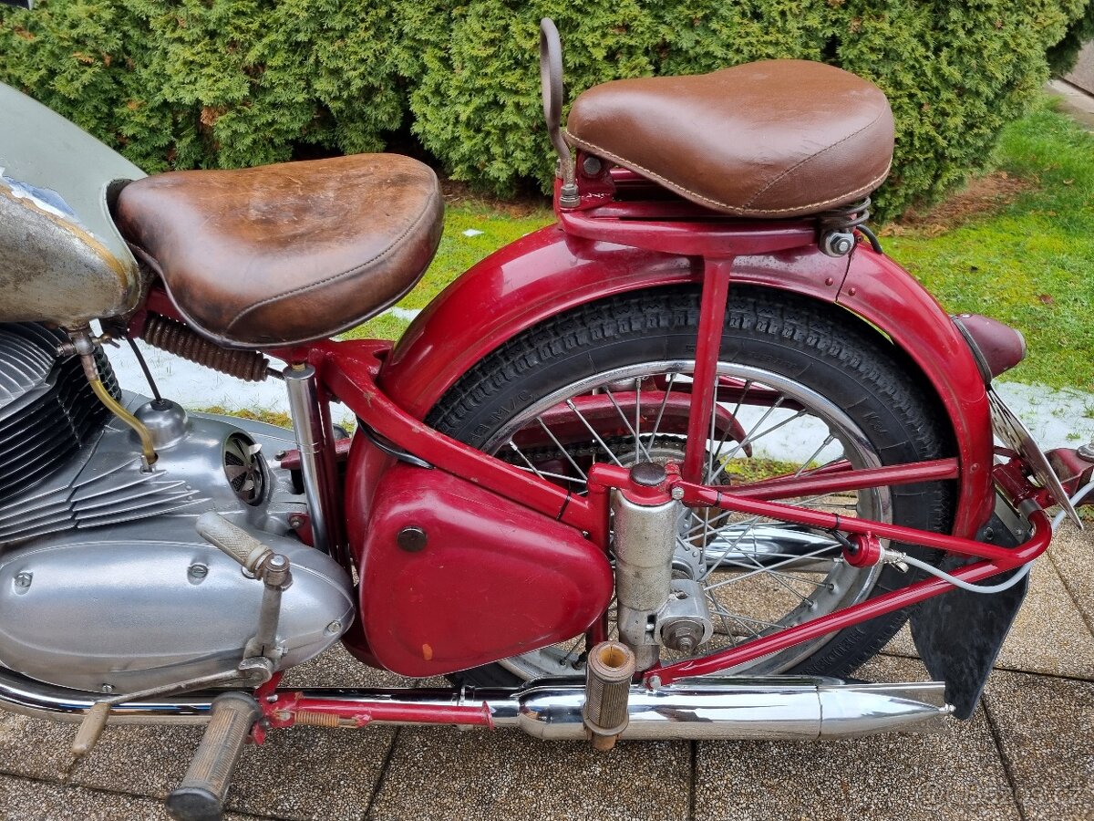 Jawa 350/18 1951 po rekonstrukci + páv 40/b. - 7