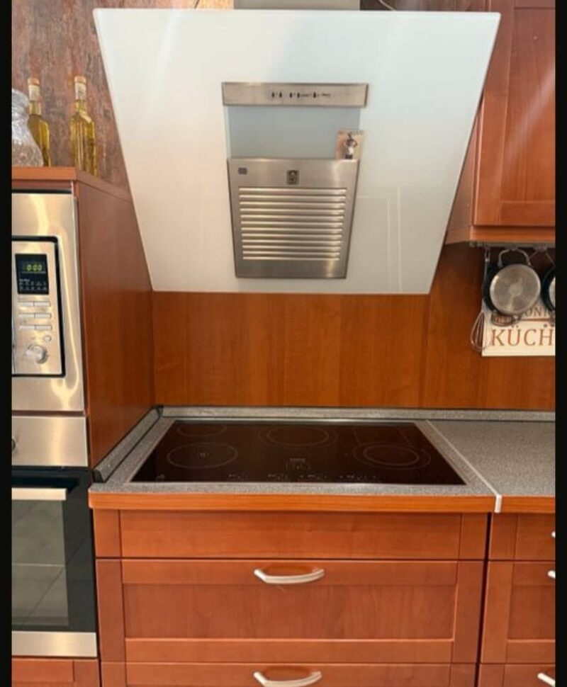 Luxusní vestavěná kuchyně se spotřebiči,5900 - 7