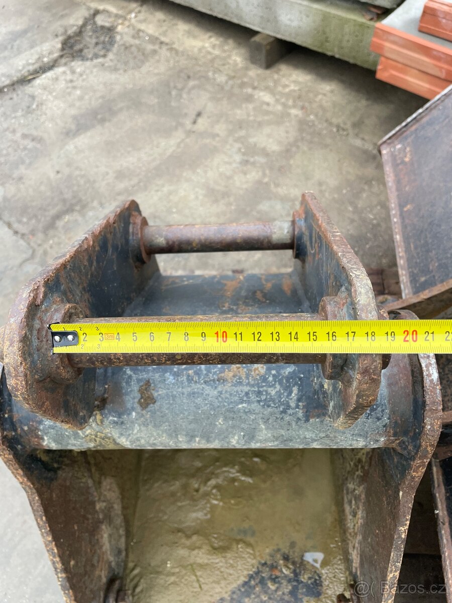 Prodám lopatu JCB 2CX - 7