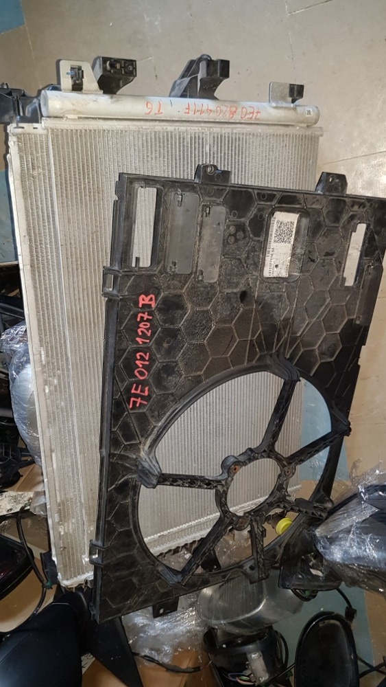 vw T6 a T6.1 kapota L blatník Náraz lak i obyč řízení, lampy - 7