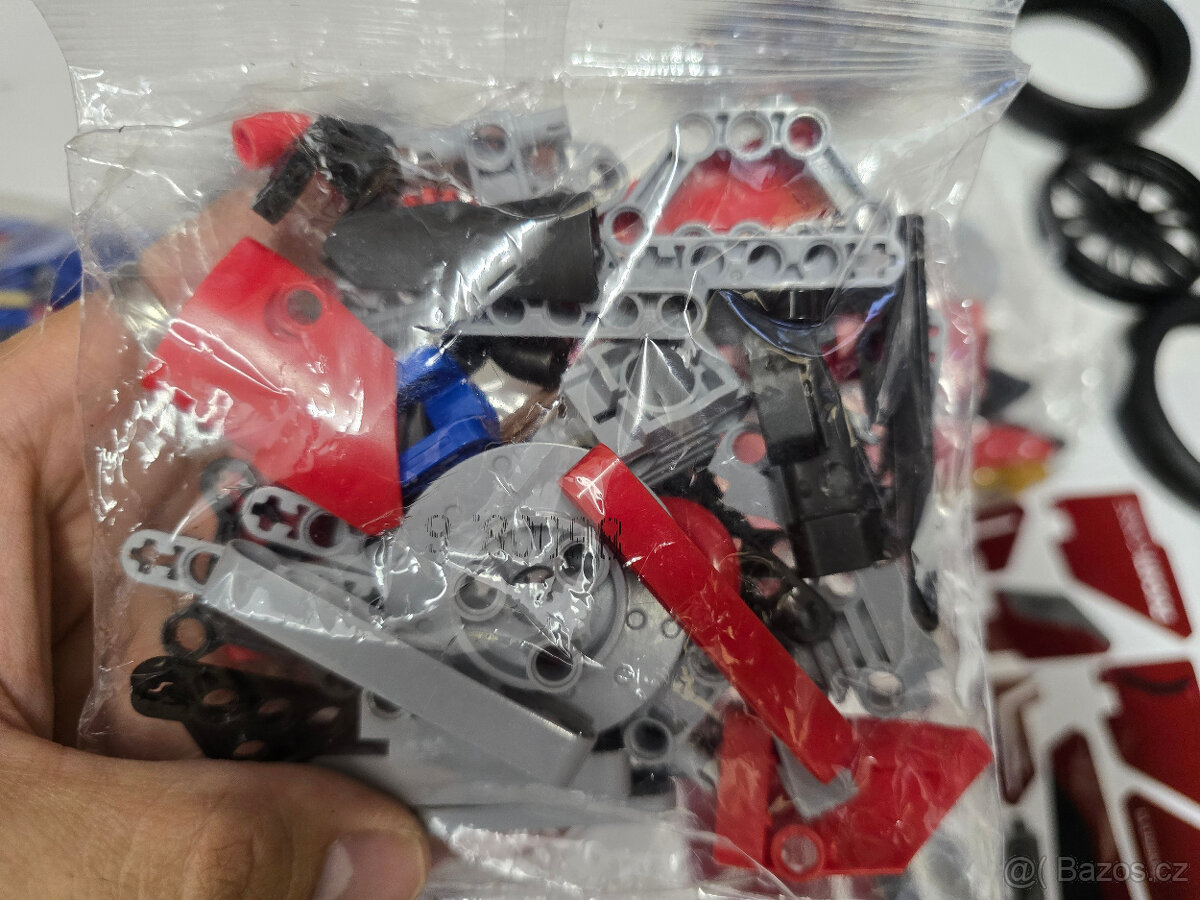 STAVEBNICE Technic 42107 Ducati Panigale V4 R (náhrada) - 7