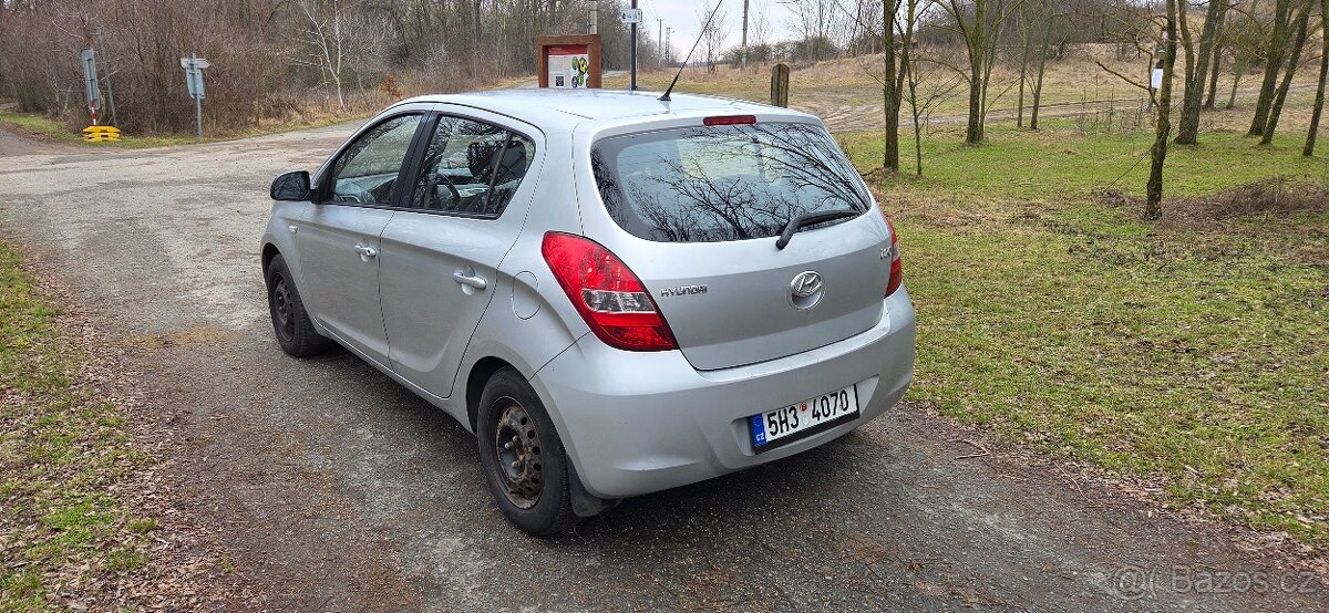 Hyundai i20 - 1.4 66KW 2009 - 7