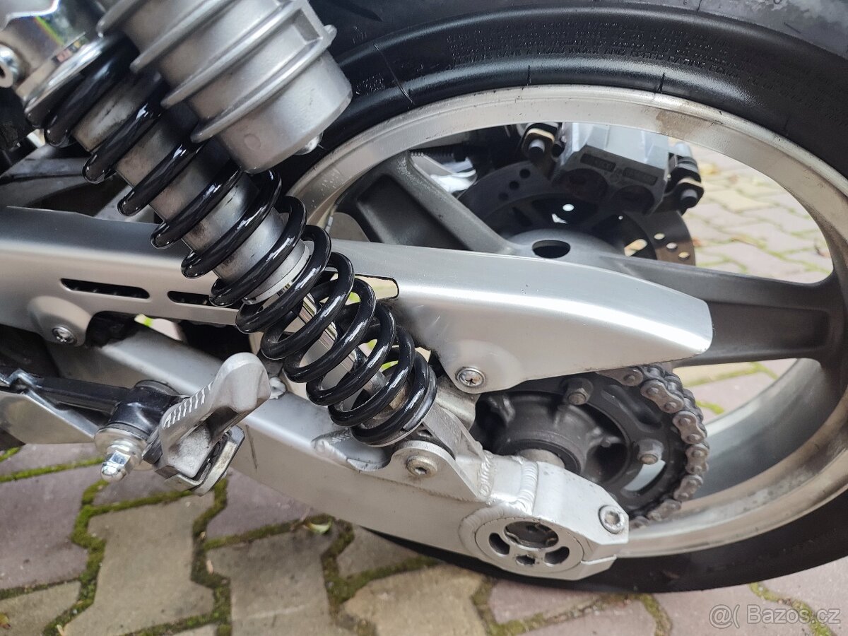 Kawasaki Zephyr 750 - 7