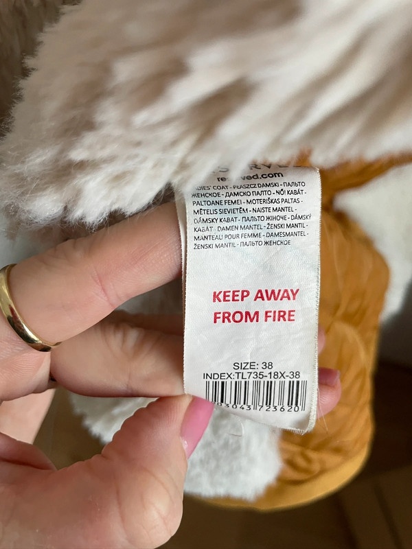 Hořčicově žlutá parka Reserved - 7