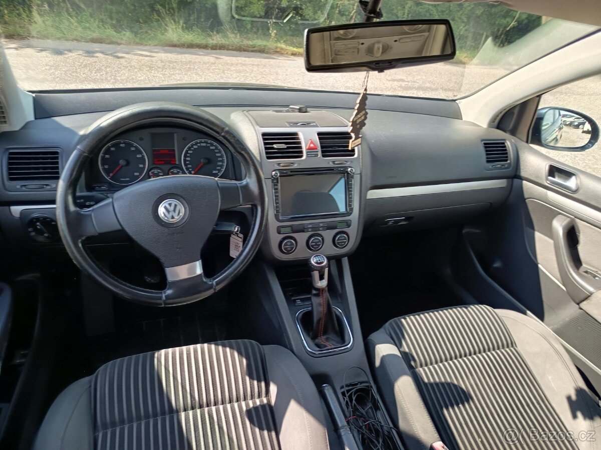 Volkswagen Golf 2.0i FSI 110KW - 7