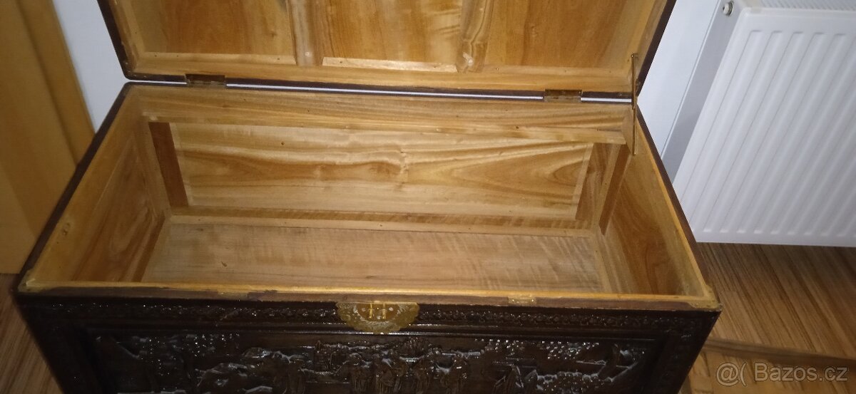 Čínská dřevěná vyřezávaná truhla - 7
