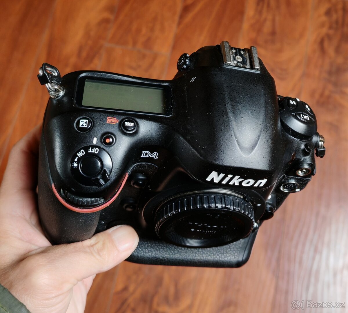 Nikon D4 - 7