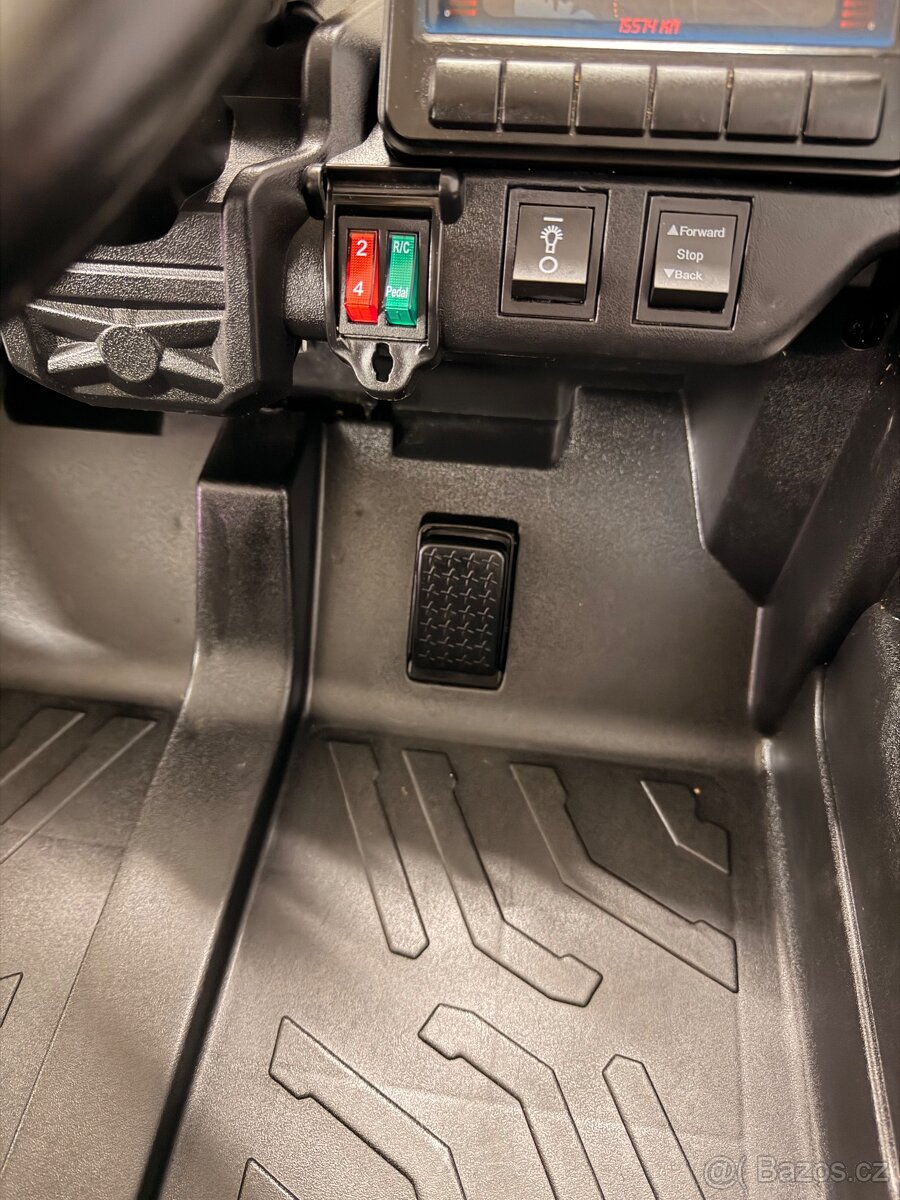 Dětská elektrická buggy - can-am Maverick 1místo - 7