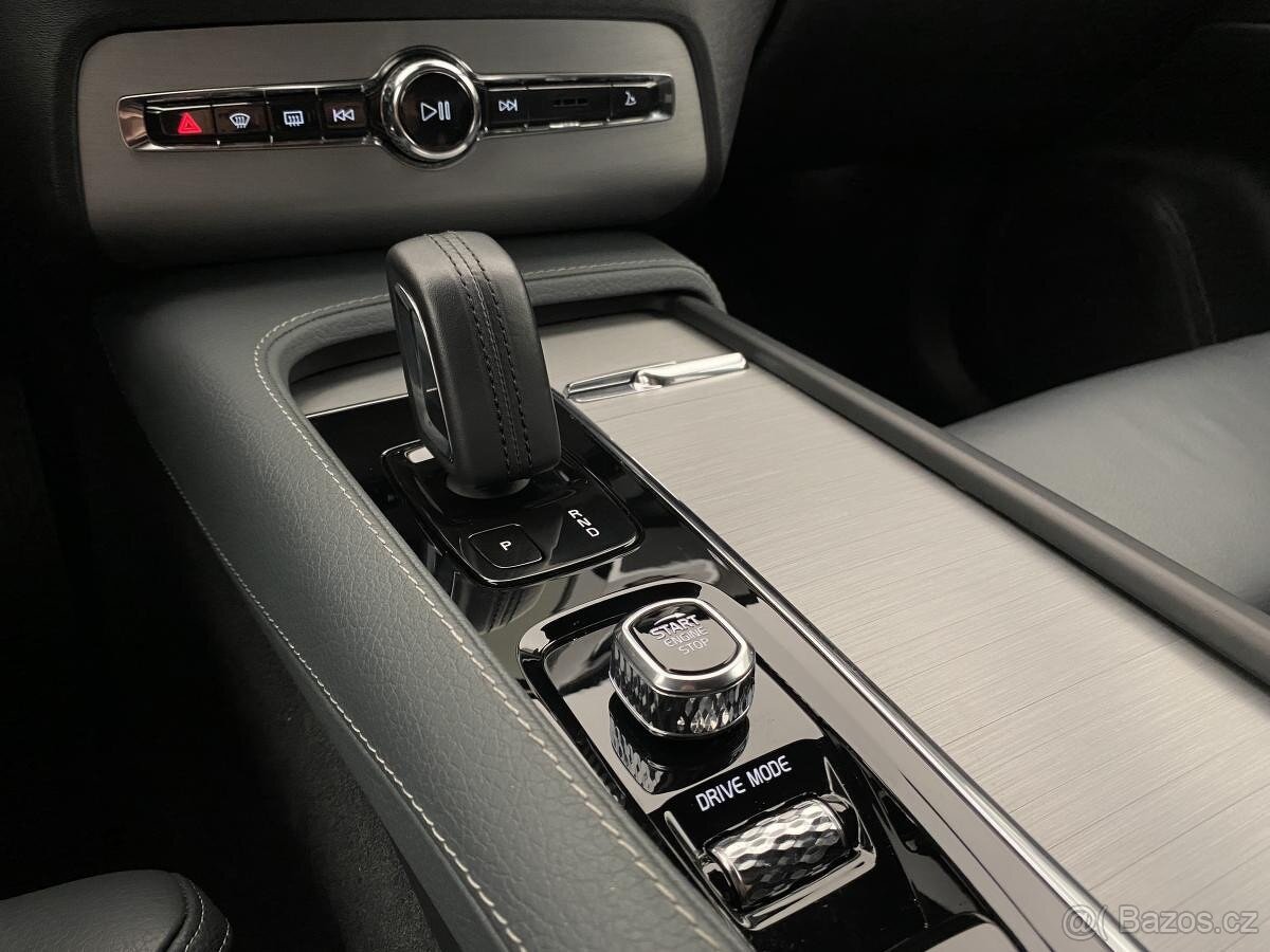 XC90 11/2020 T8 recharge inscription 7mist - 7