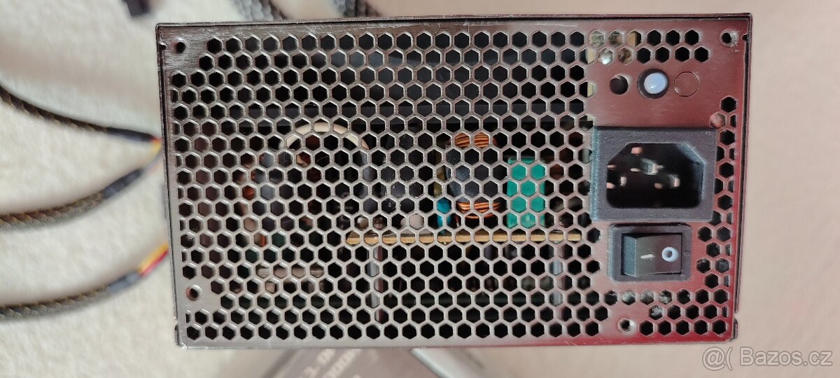 PC zdroj Enermax Infinity (EIN720AWT) 720W -TOP stav - 7