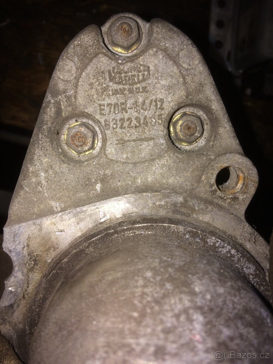 BMW E30 - náhradní díly - 7