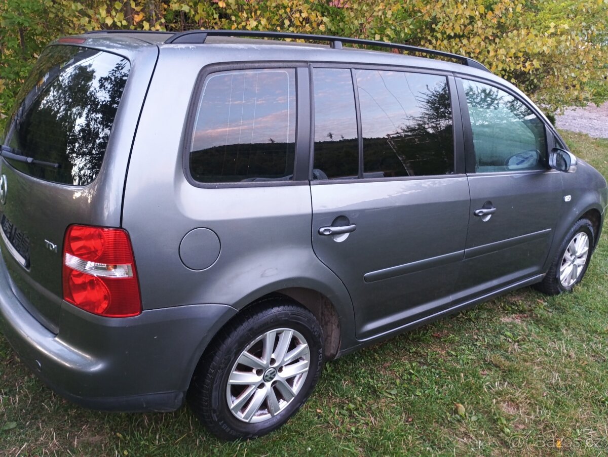 vw Touran 1.9 TDI 77kw bkc - 7