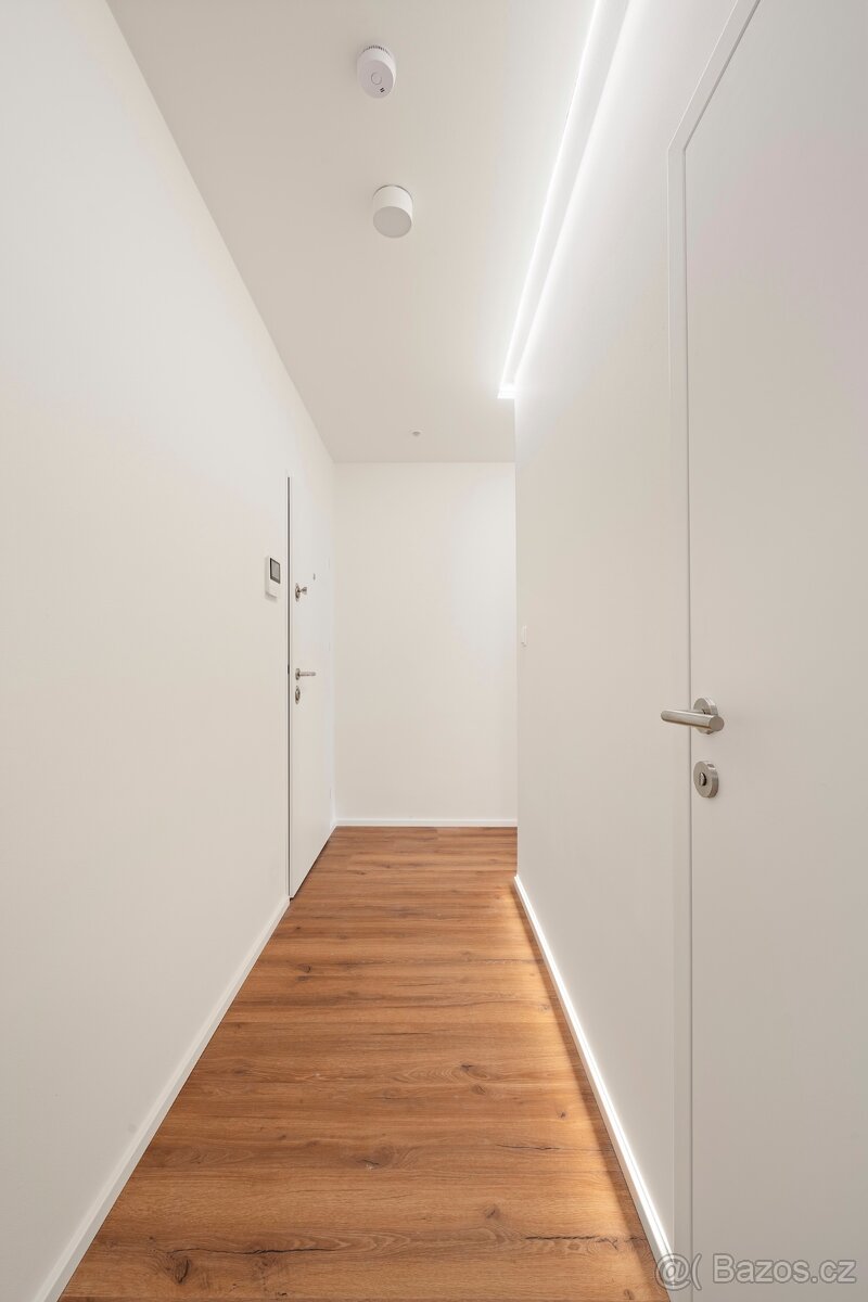 Prodej 2+kk, 40 m² + balkon + sklep, 5. NP, Brno–Bystrc - 7