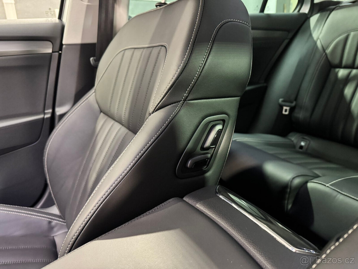 Škoda Superb Combi 2.0 TDI SCR PREMIUM EDITION 4x4 DSG - 7