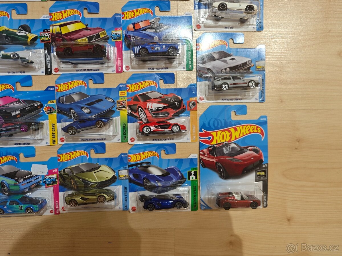Hot wheels autíčka - 7