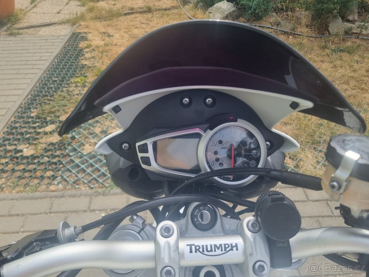 Triumph Street Triple R - 7