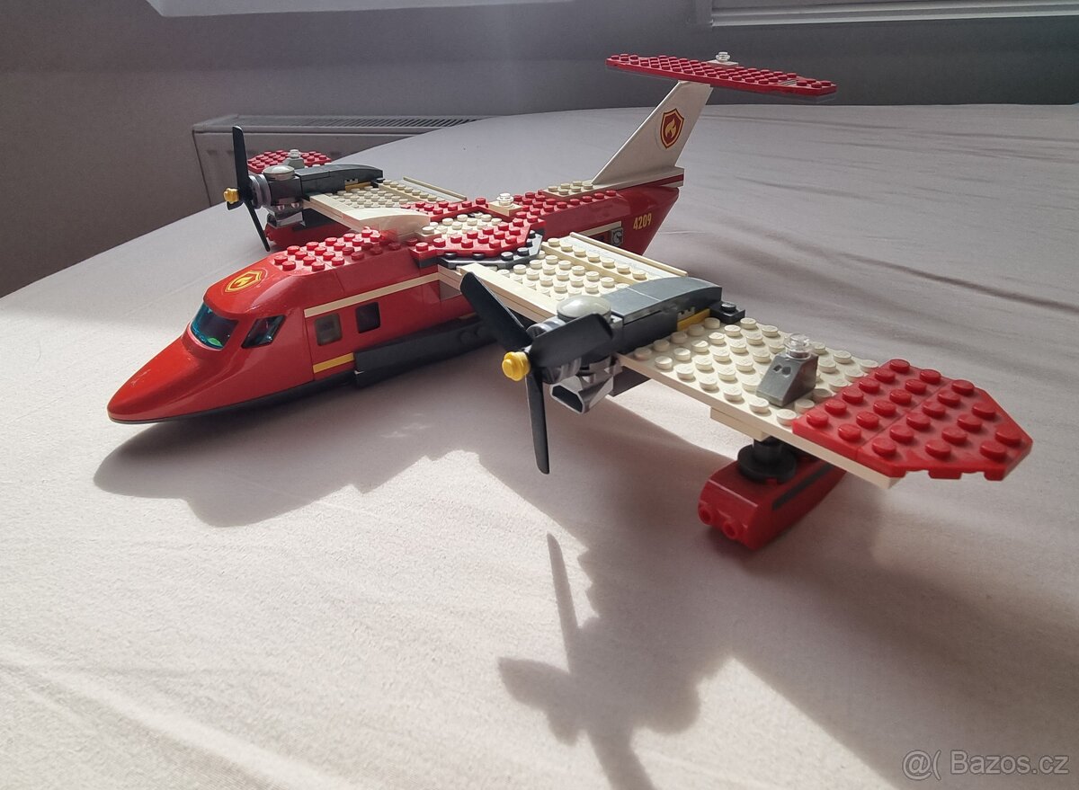 Lego city 4209 hasičské letadlo - 7