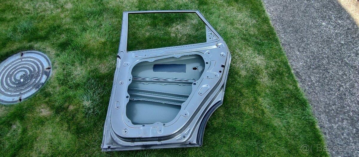 Hyundai Tucson 3 III 2015 - 2021 Prave zadni dvere - 7