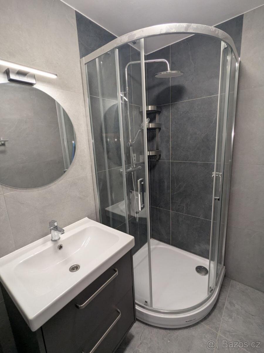 Pronájem bytu 3+kk s balkónem v ulici Josefa Ševčíka 938/46 - 7