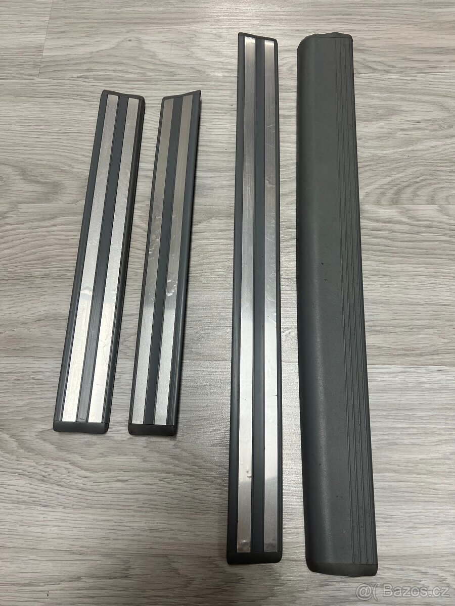 mercedes w210 popelník, lišty - 7