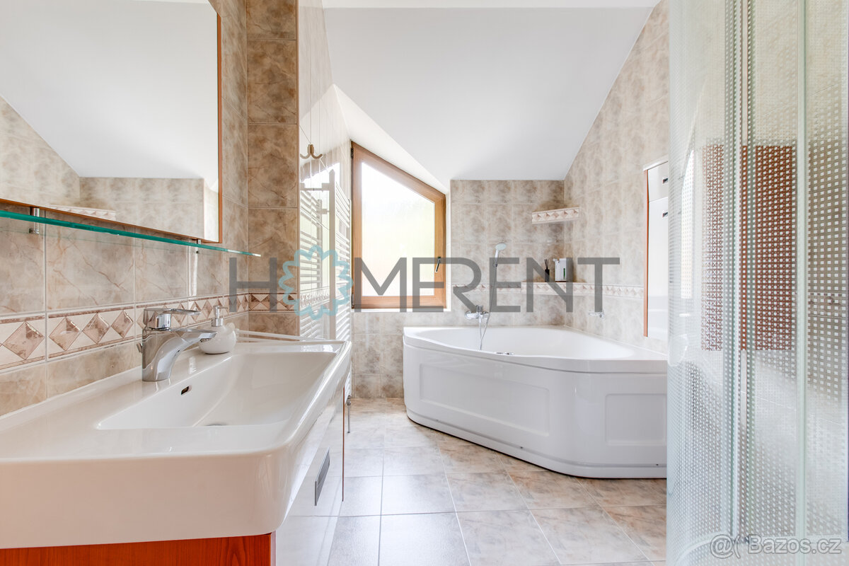 Exkluzivní rodinný dům 7+1, terasa, dvojgaráž, zahrada, u Je - 7