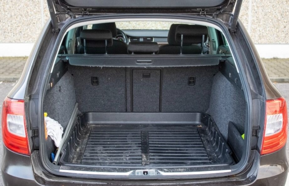 ŠKODA SUPERB 2.0 TDI DSG - 7